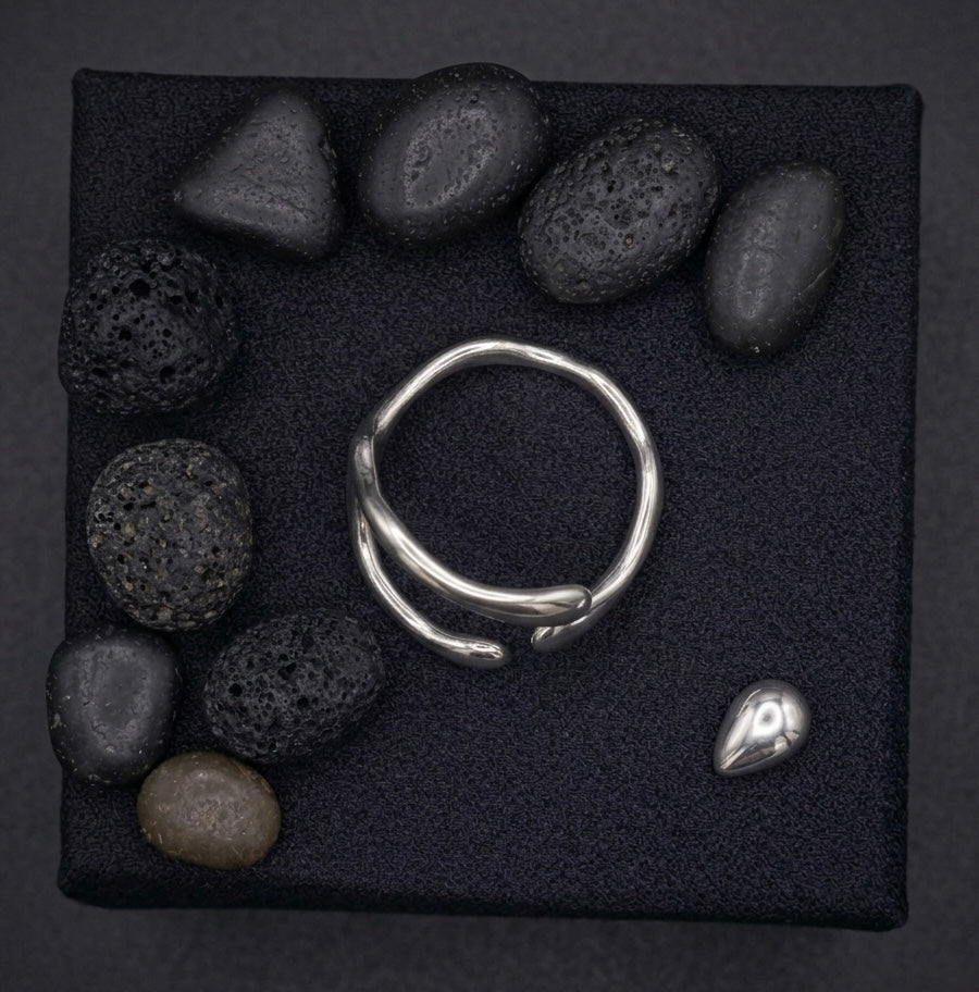 Silhouette Ring 03
