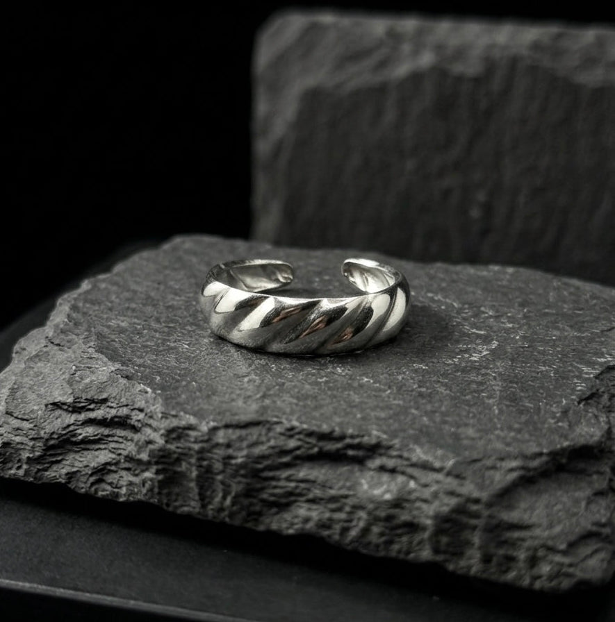 Siren Ring 05