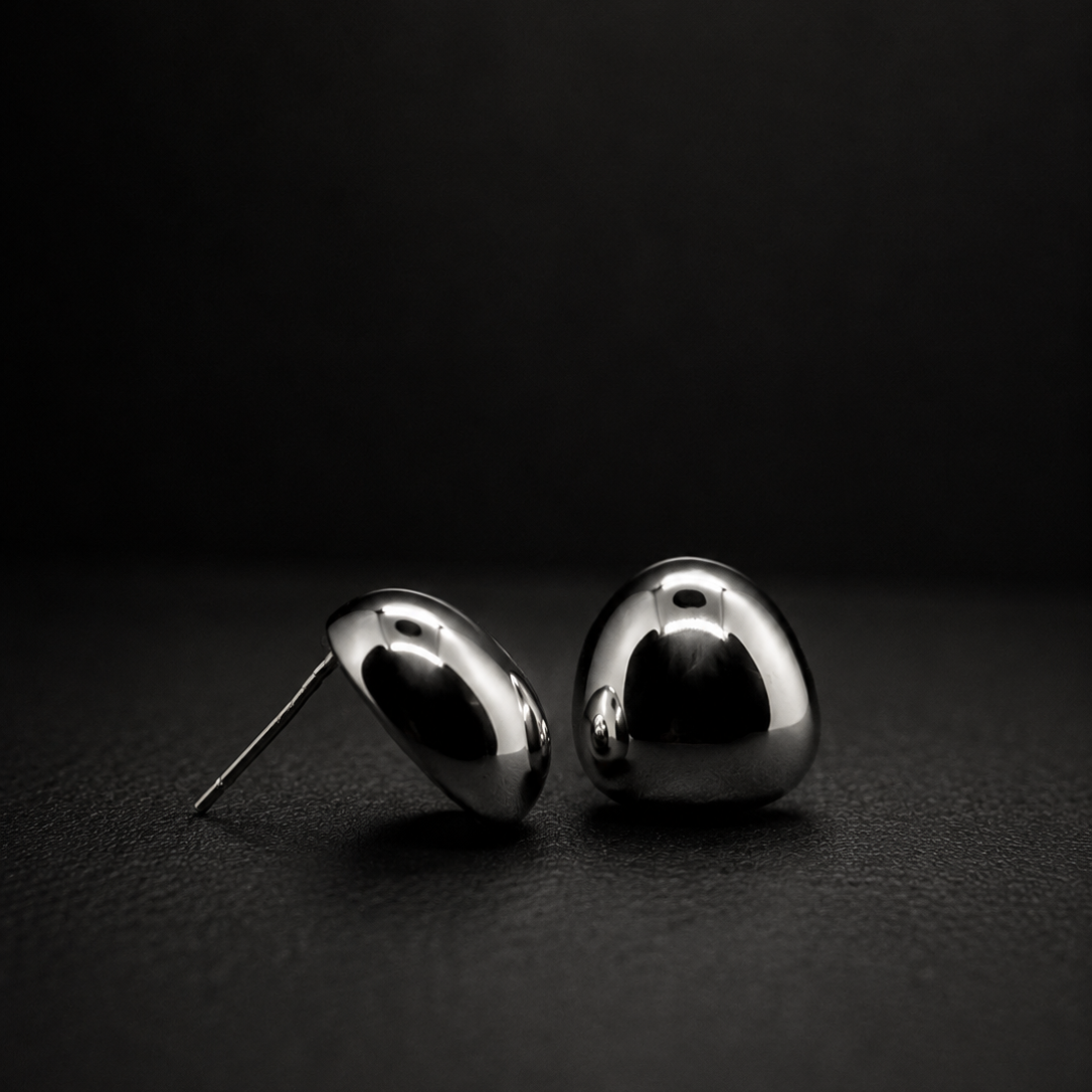 Obsidian Pebble Stud N03