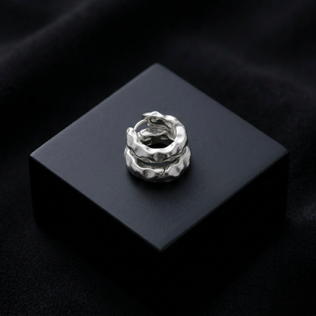 Claire Huggie M02