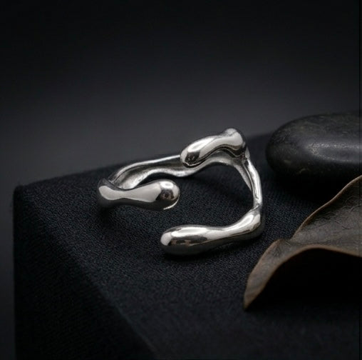 Silhouette Ring 03