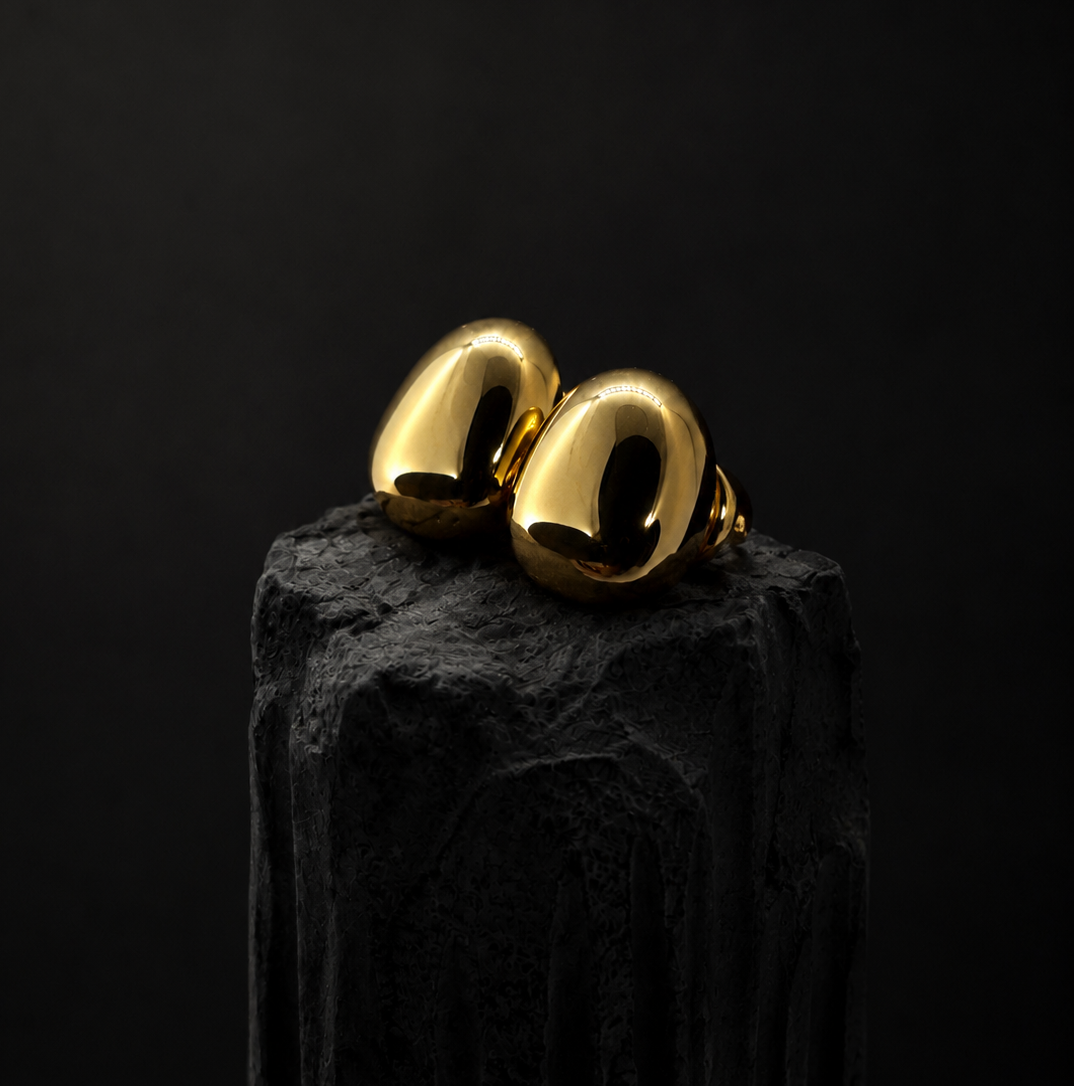 Obsidian Pebble Stud N03